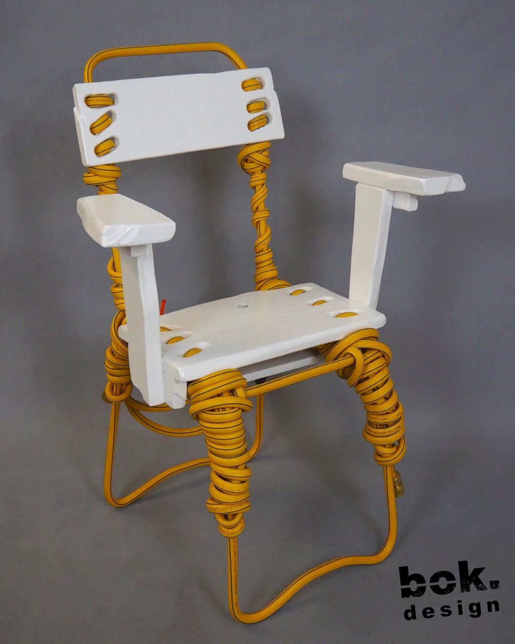 24.008 Arm Chair, White & Yellow serie