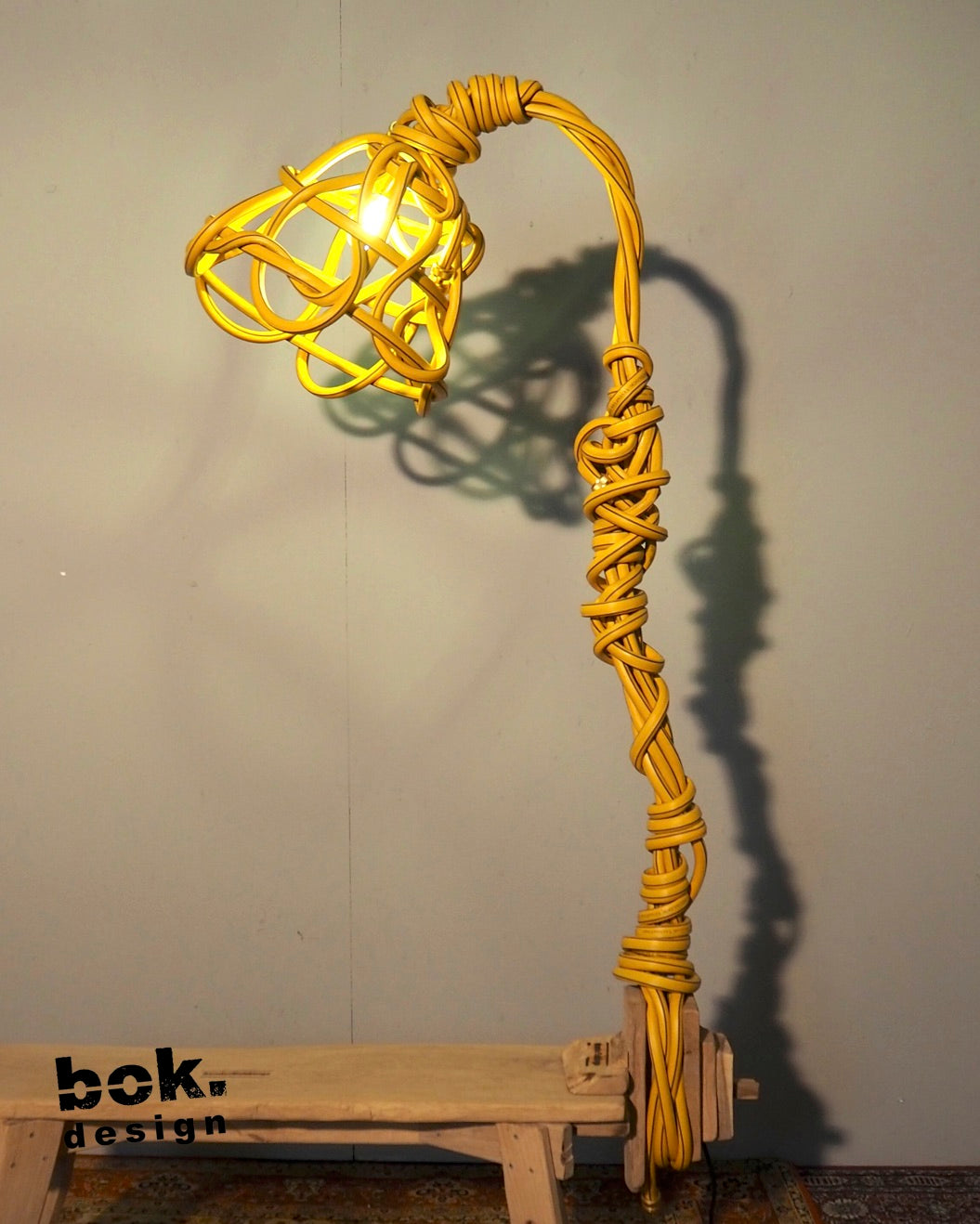 24.025 Parasite Clamp Lamp