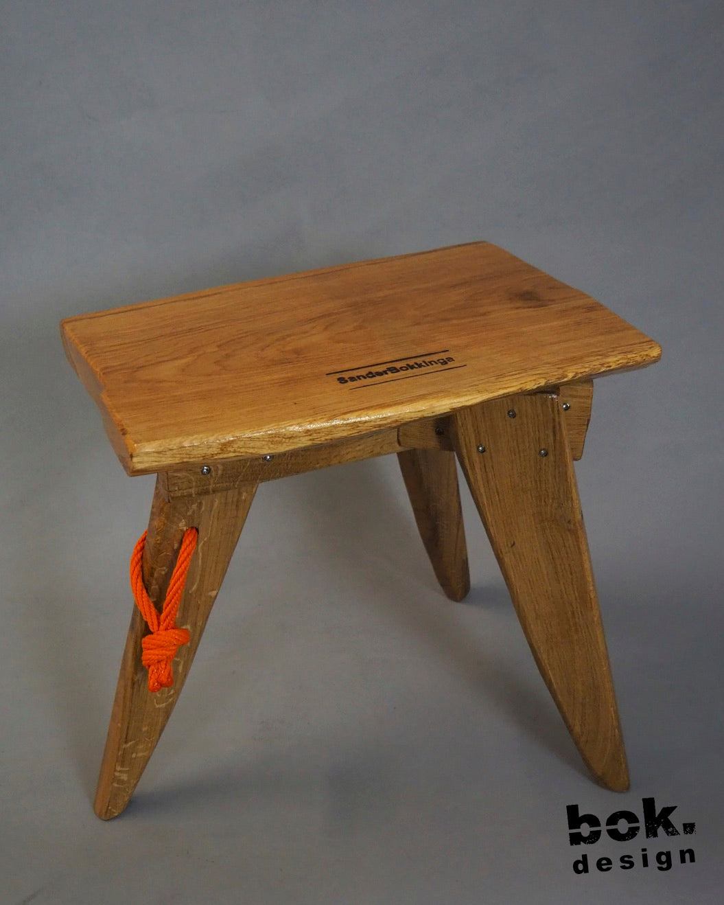 24.040 Three Legged Stool