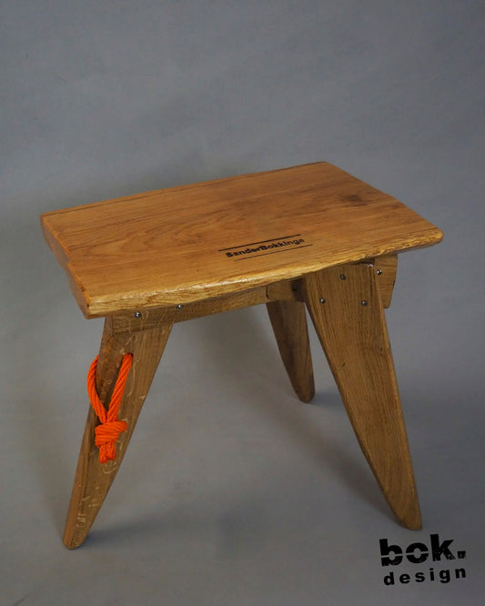 24.040 Three Legged Stool