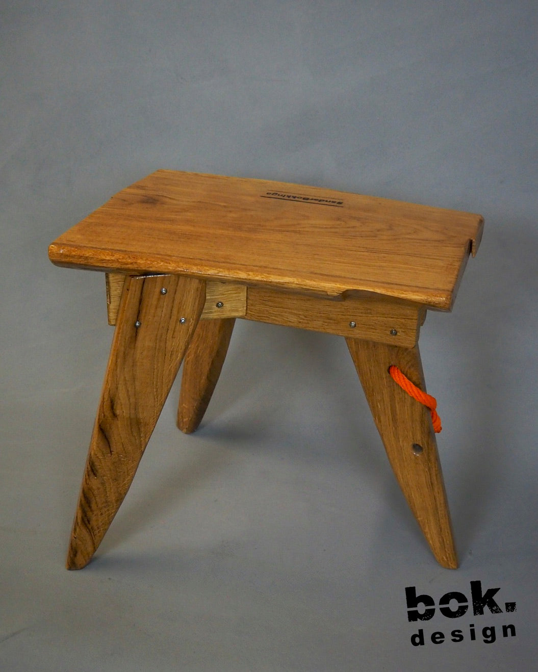 24.040 Three Legged Stool